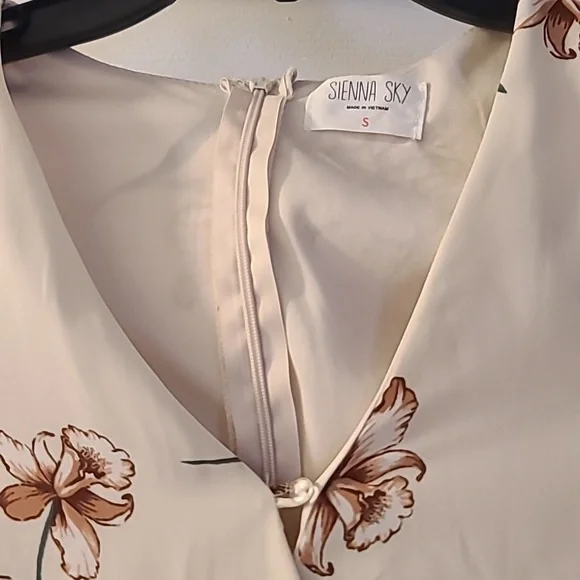 NWT Juniors dress - Picture 5 of 5